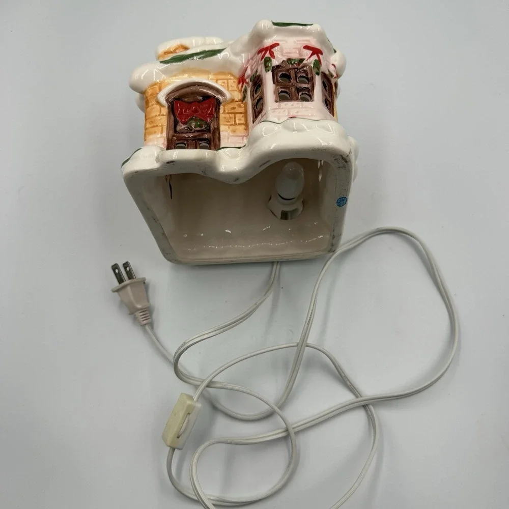Vintage ONI Taiwan Lighted Ceramic Christmas Cottage House Holiday Decor‎